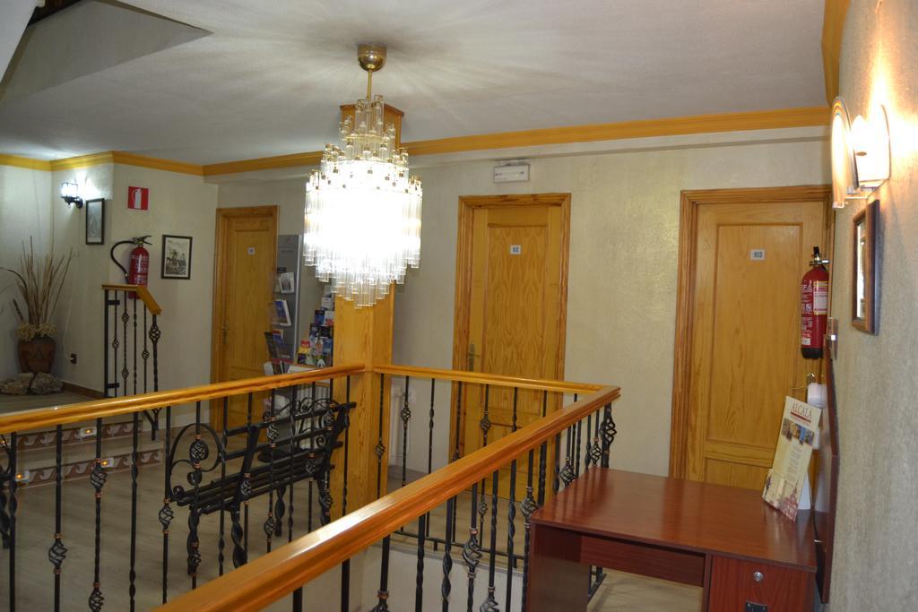 Hostal Don Juan I Alcalá de Henares Dış mekan fotoğraf