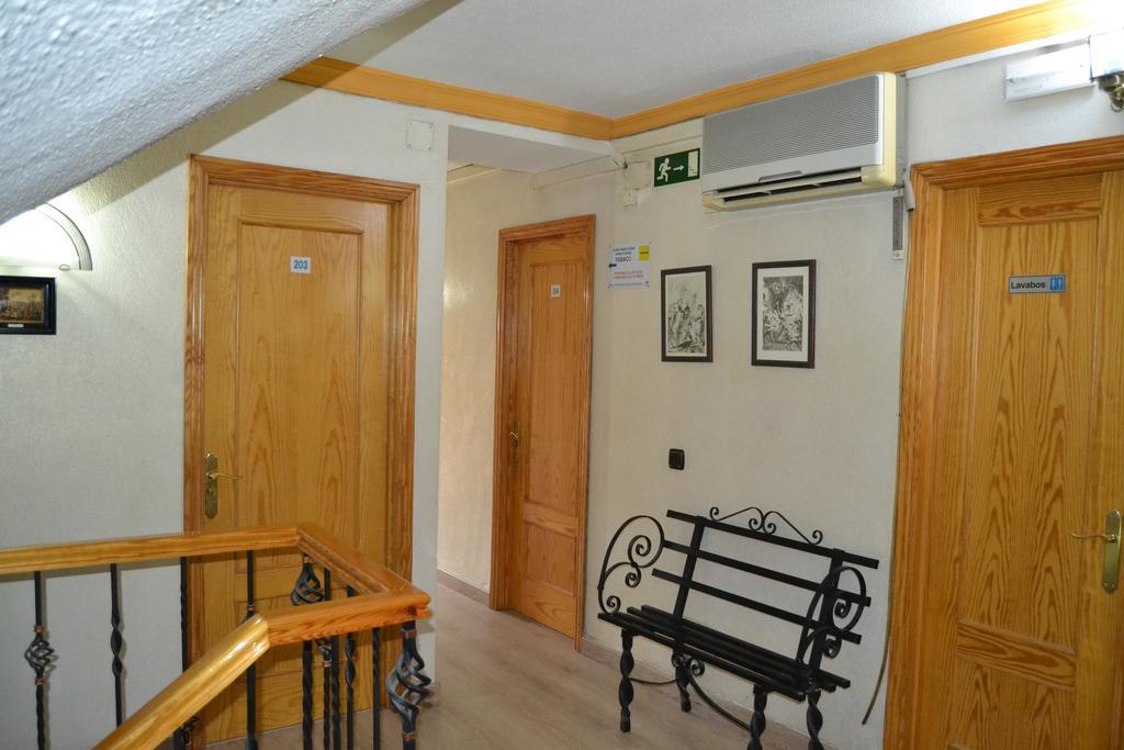 Hostal Don Juan I Alcalá de Henares Dış mekan fotoğraf